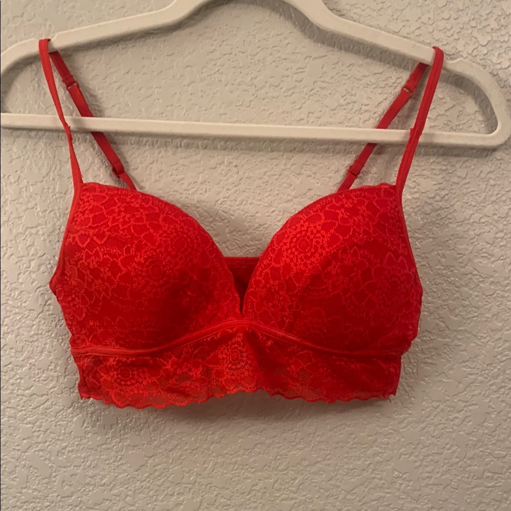 PINK Victoria's Secret Red Push-Up Bra with Lace and Adjustable Straps